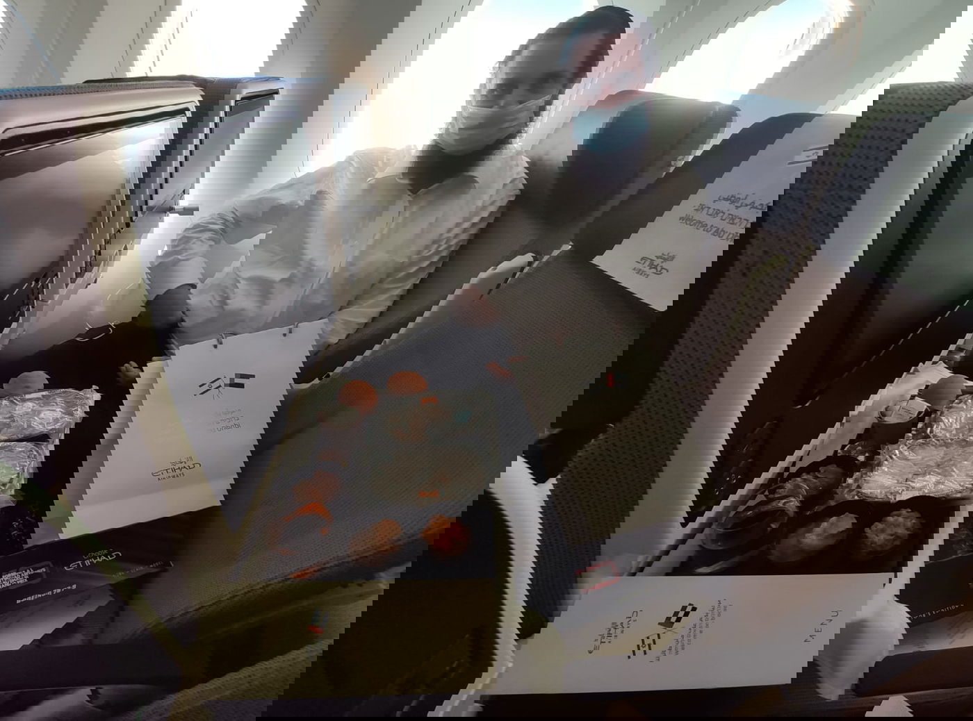 מתפנק במטוס