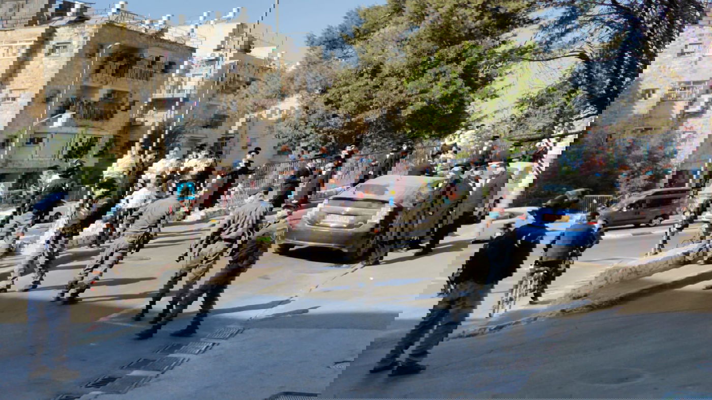 "נאצים": כשהשוטרים נכנסו לבית הכנסת של חסידי סאטמר