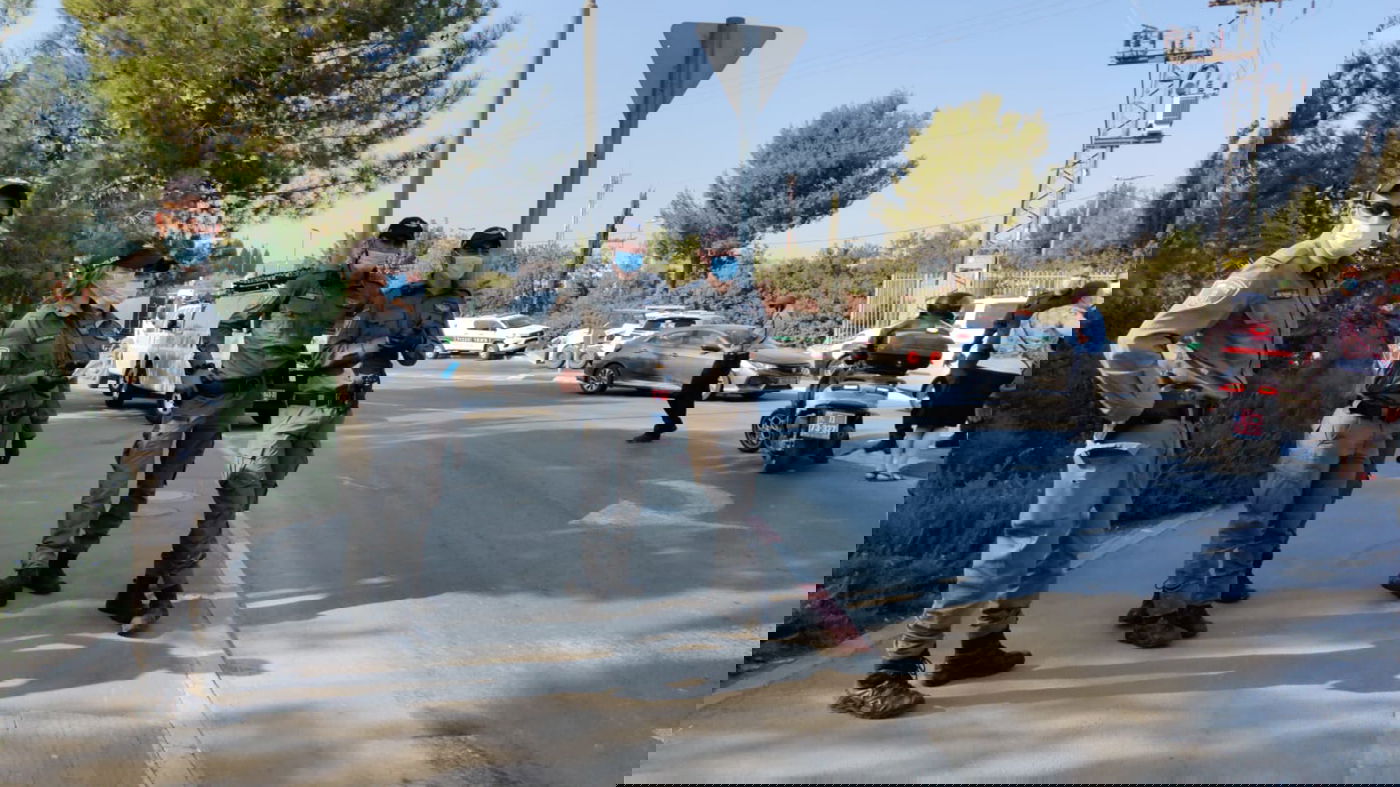 "אל תגעו ברב שלי": מהומה בהלוויה בבעלזא