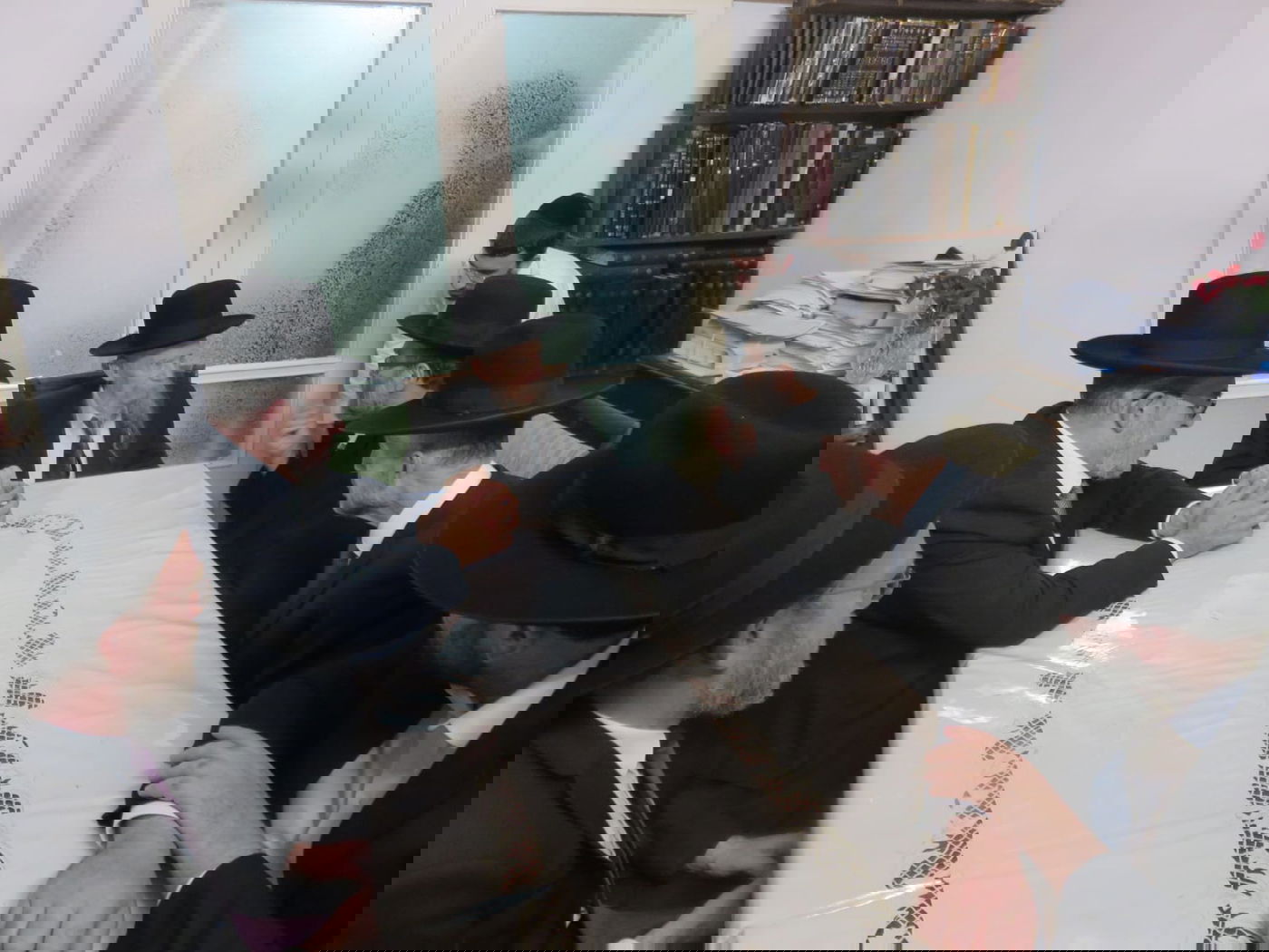 ח"כי 'דגל התורה' אצל הגר"ג אדלשטיין