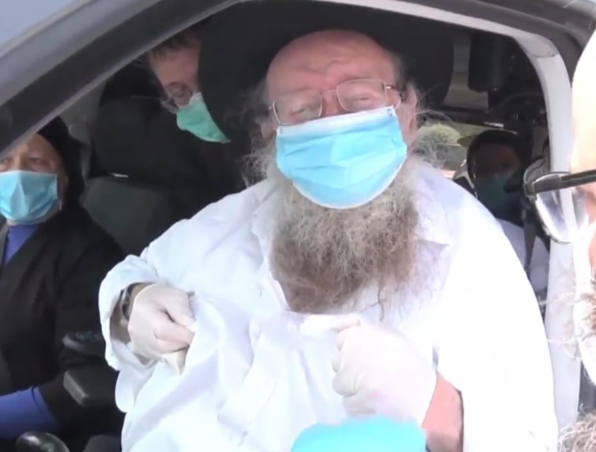 מספיד בהלוויית בנו