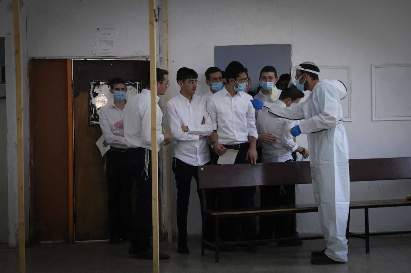 תיעוד: תלמידי הישיבות שהחלימו מקורונה תרמו את דמם כפלאזמות לחולים