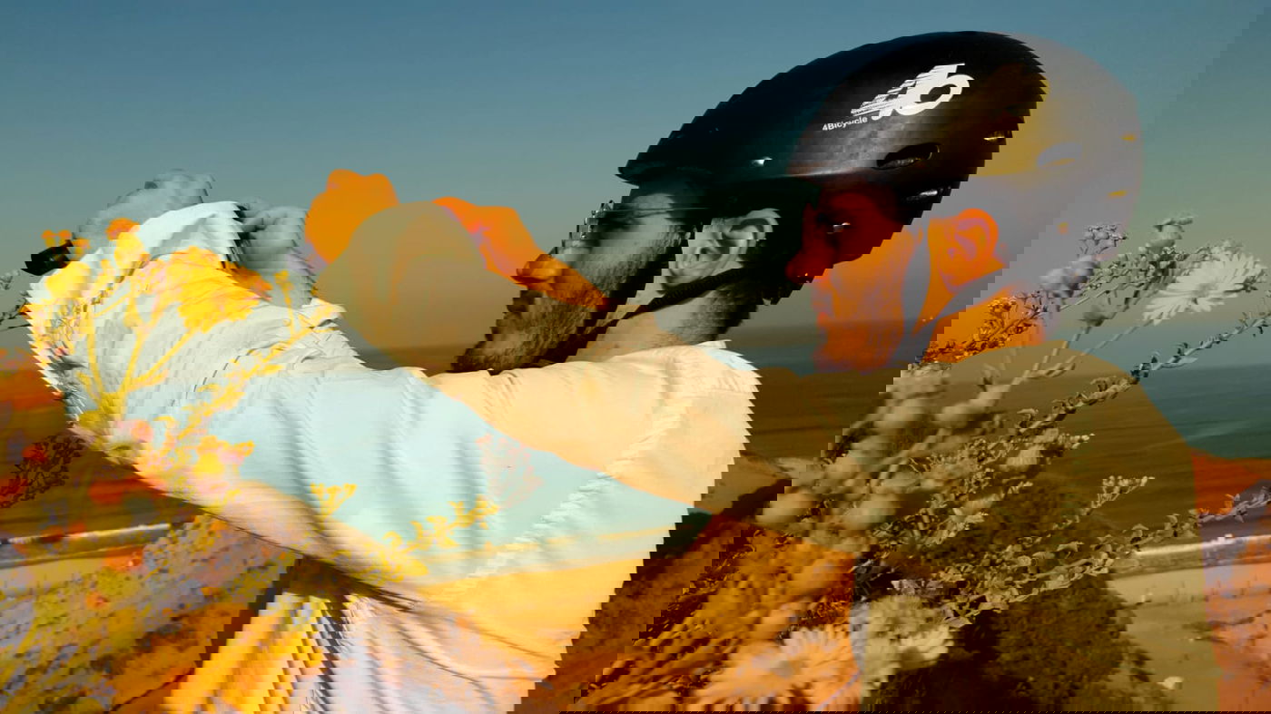 בין חוף תל ברוך לחוף הצוק • תיעוד מרהיב