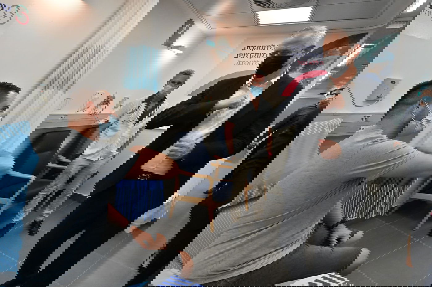 החל הניסוי בחיסון הישראלי ל'קורונה'; "אופטימיות זהירה"