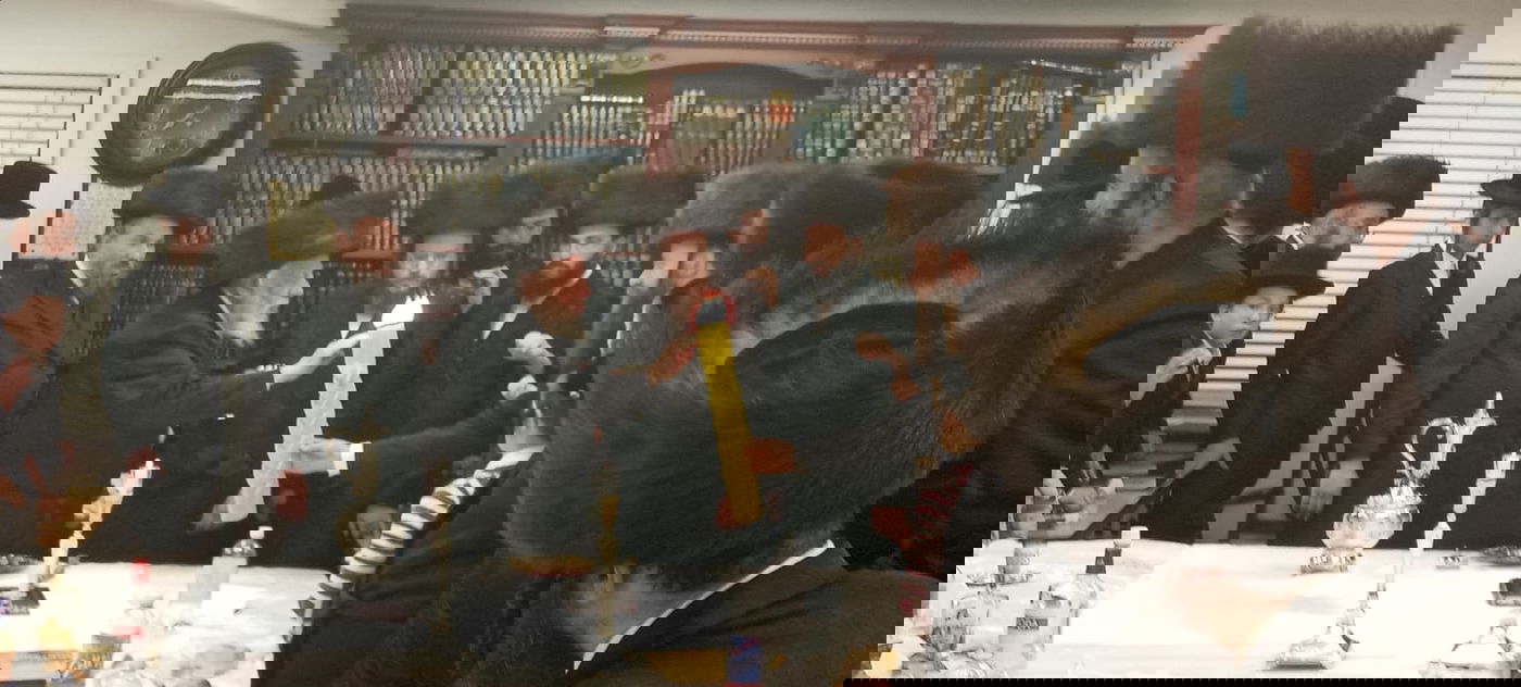 לאחר שבת מרוממת: הרבי מקאפיטשניץ ב'הבדלה'