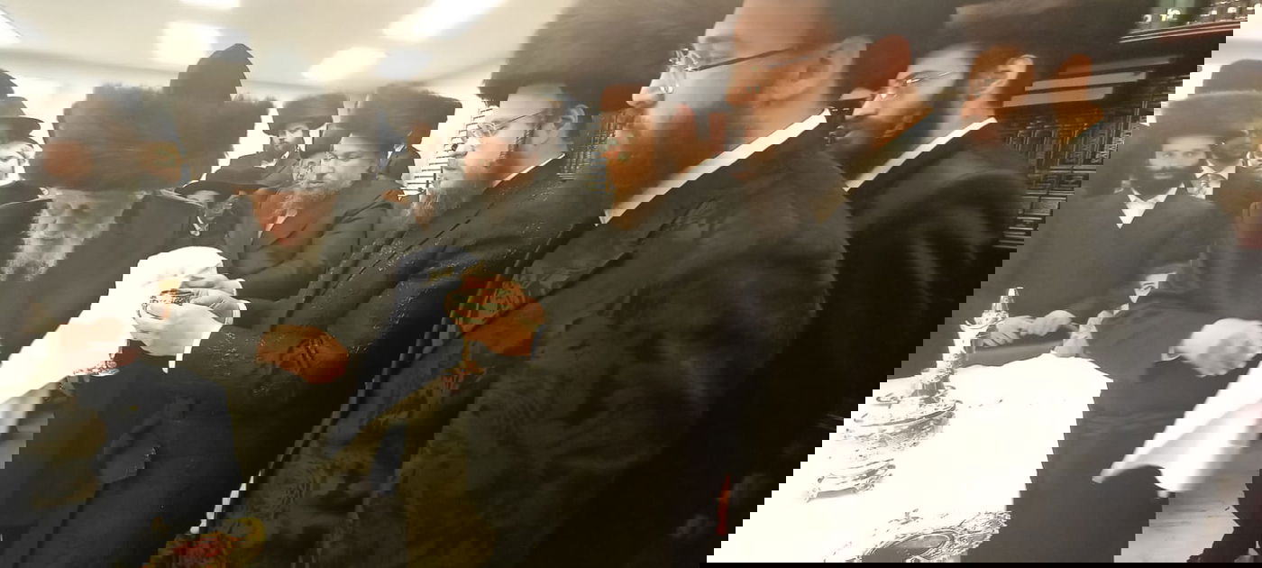 לאחר שבת מרוממת: הרבי מקאפיטשניץ ב'הבדלה'