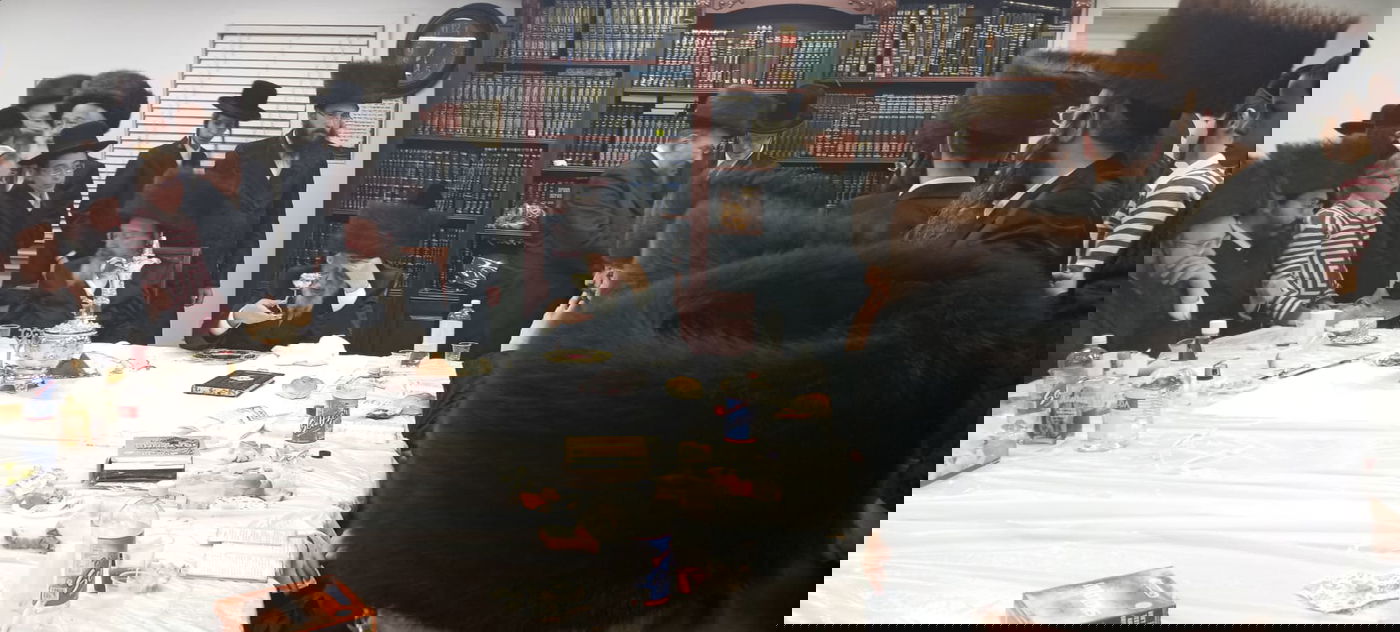 לאחר שבת מרוממת: הרבי מקאפיטשניץ ב'הבדלה'