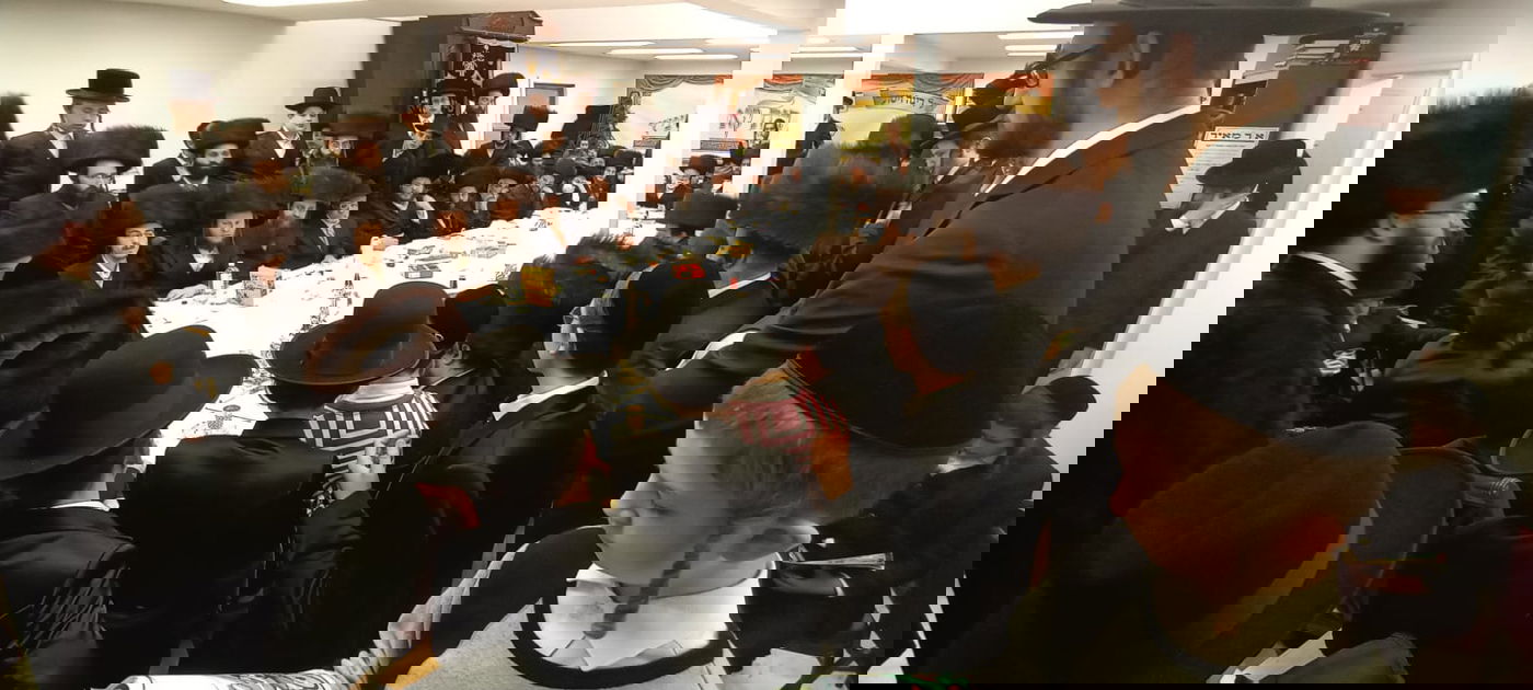 לאחר שבת מרוממת: הרבי מקאפיטשניץ ב'הבדלה'