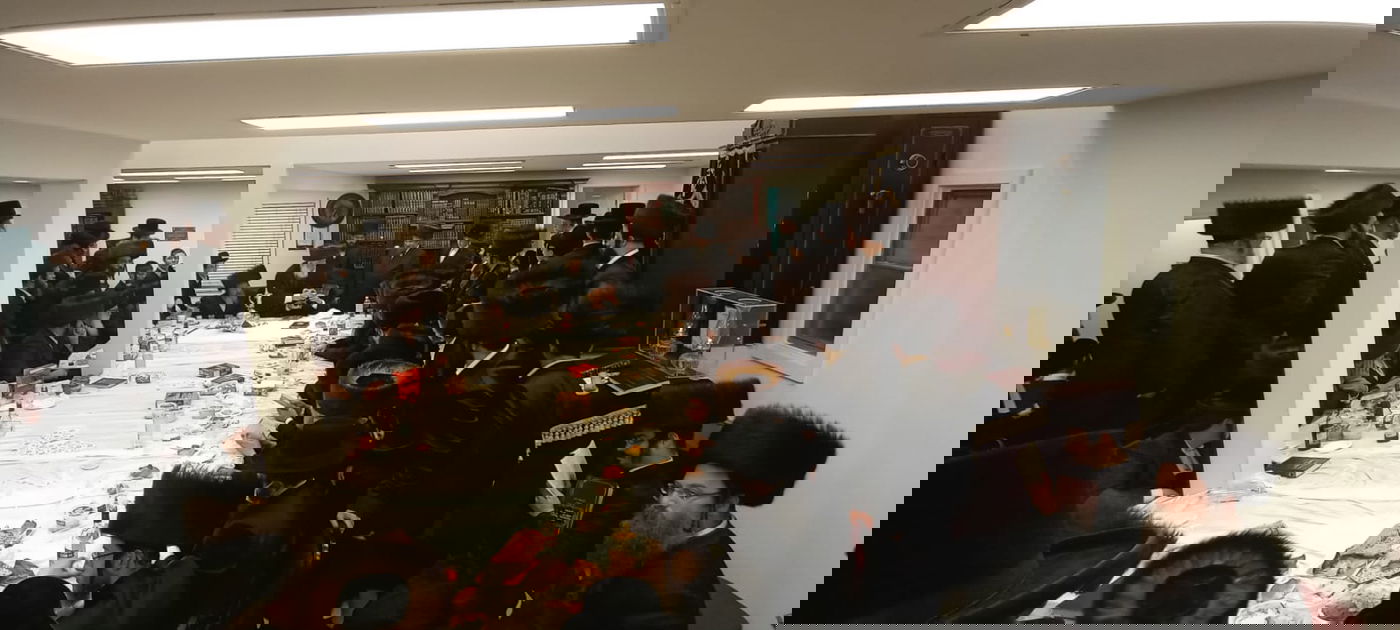 לאחר שבת מרוממת: הרבי מקאפיטשניץ ב'הבדלה'