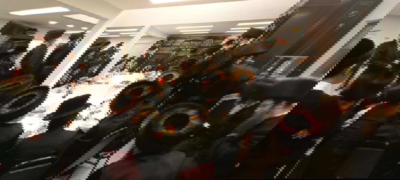 לאחר שבת מרוממת: הרבי מקאפיטשניץ ב'הבדלה'