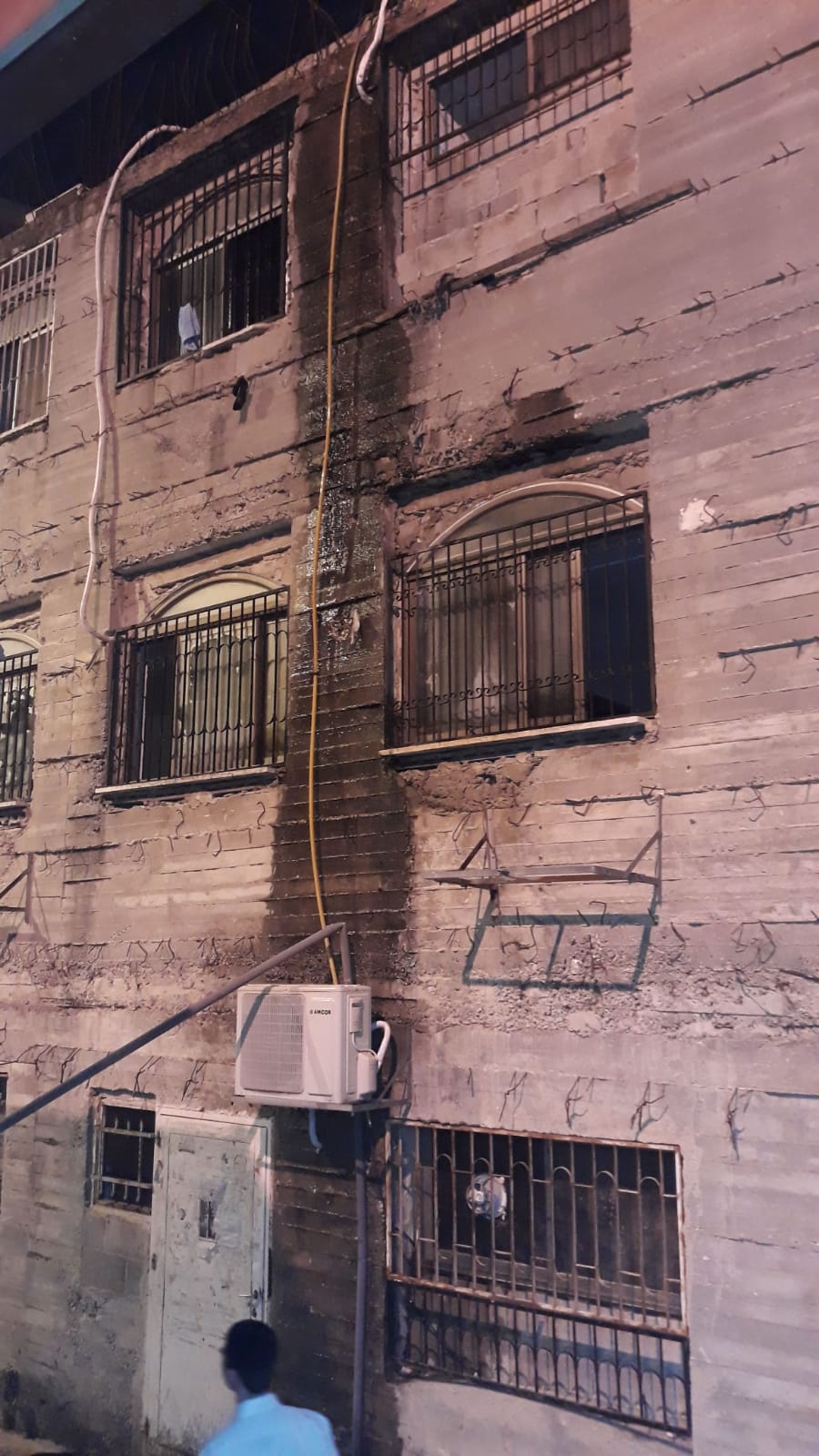 הקיר ממנו נפל הבחור