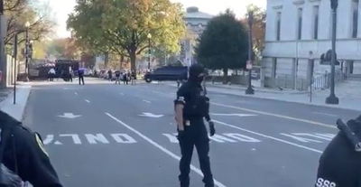 לקולות "בוז": טראמפ הגיע לבית הלבן • צפו