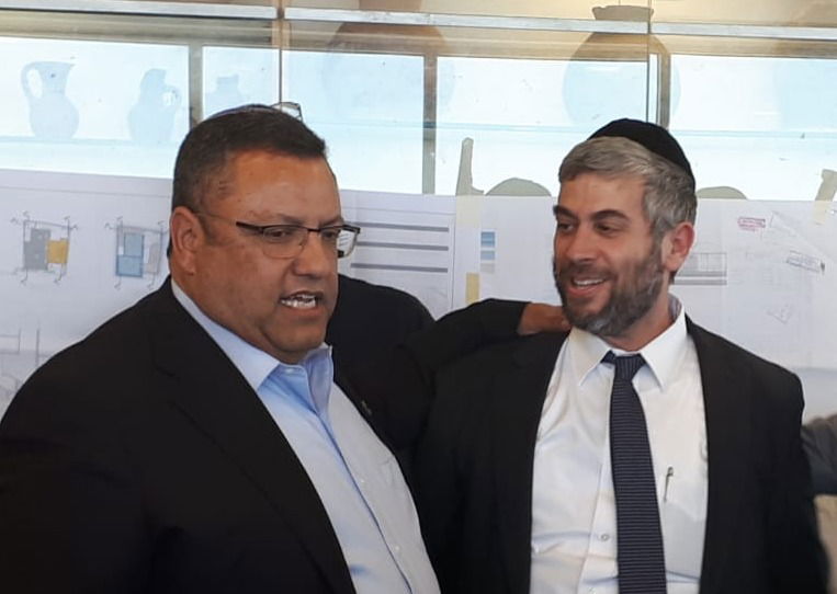 קלרמן עם ליאון