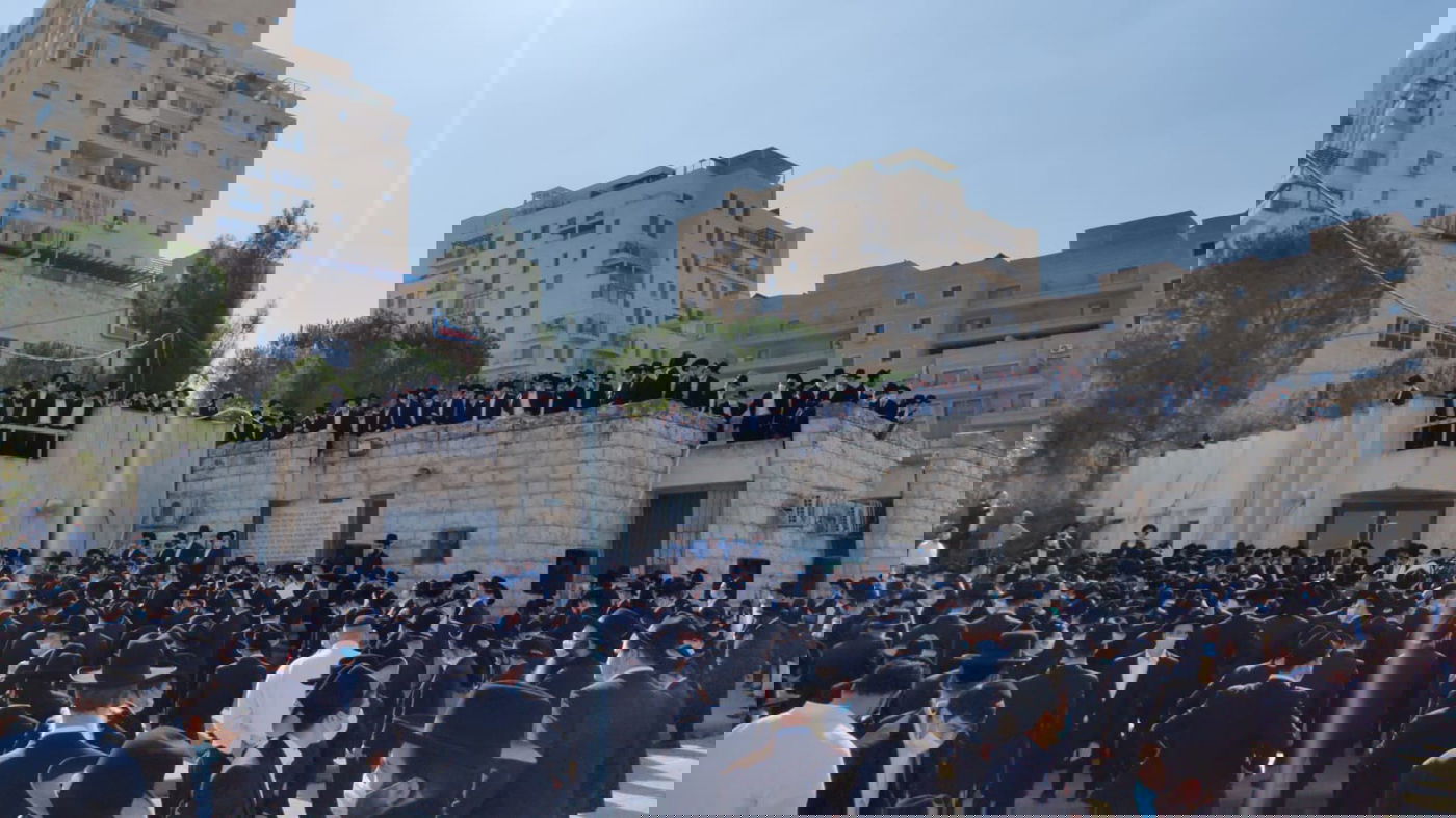 תיעוד נרחב: הלוויתו של ה'פוסק' האמריקני, בישראל