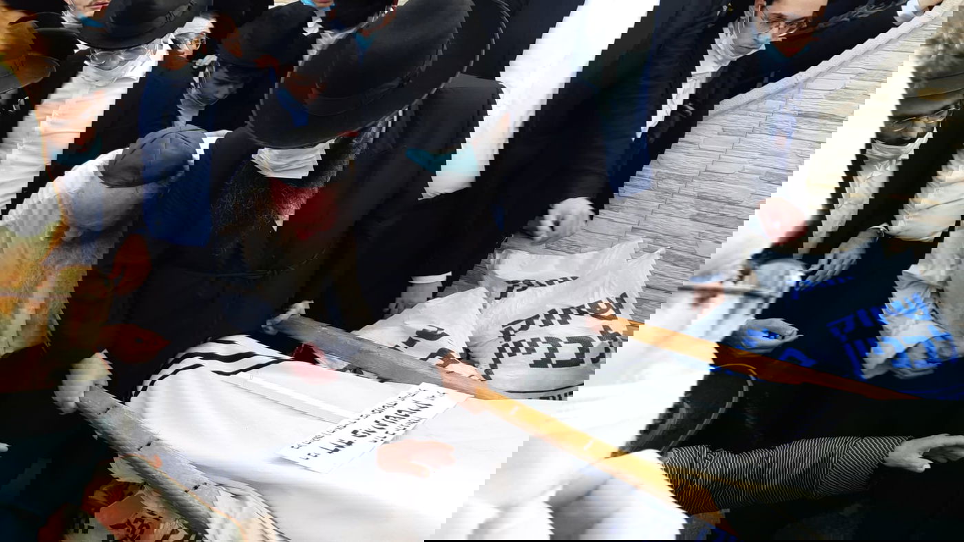 תיעוד נרחב: הלוויתו של ה'פוסק' האמריקני, בישראל