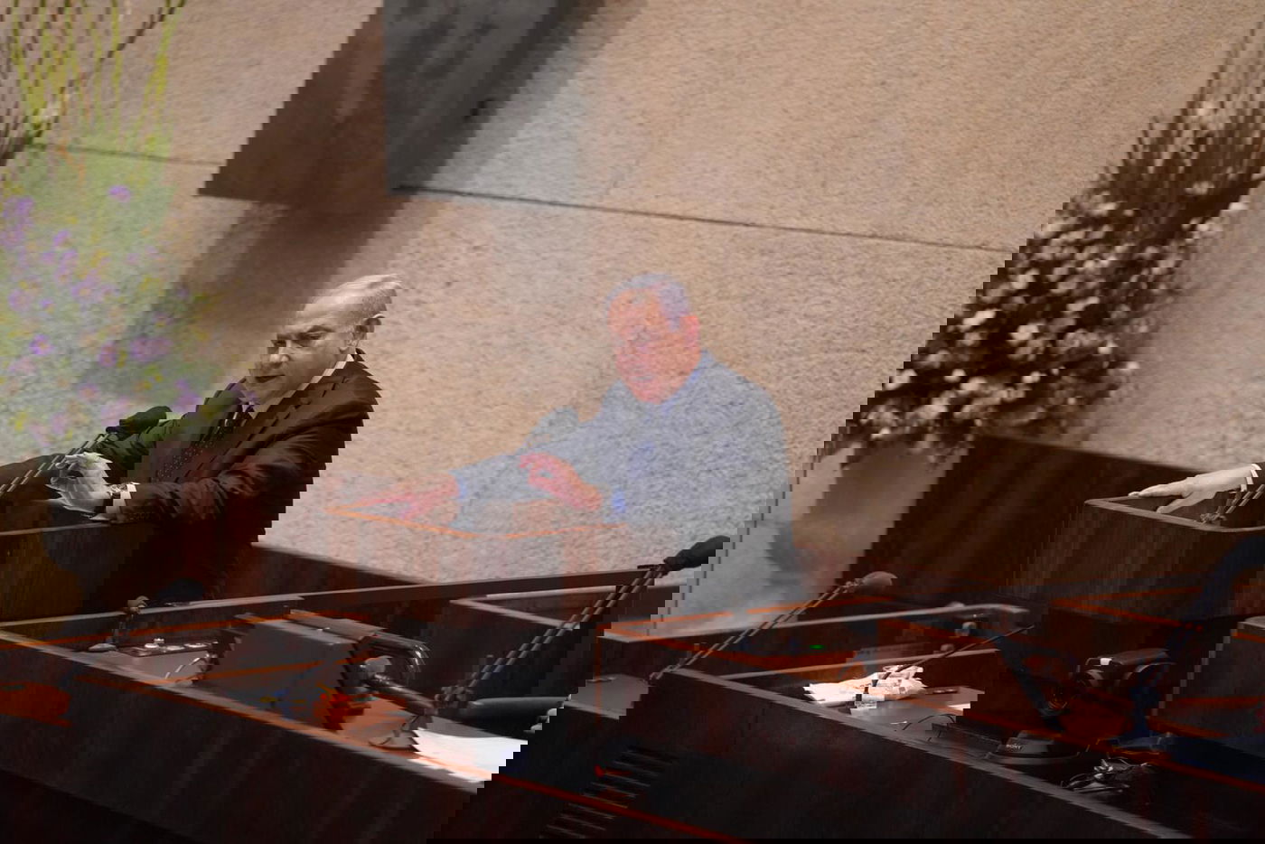 נתניהו: "שימו מסכות על האף ותראו שהכל נפתח"