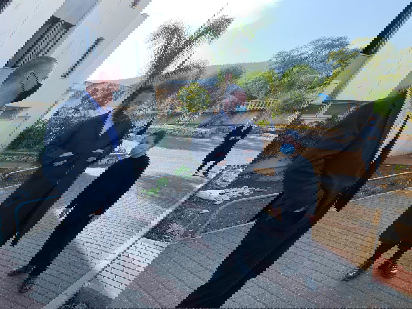 שר המדע ירד לשטח והצדיע לחסידי גור