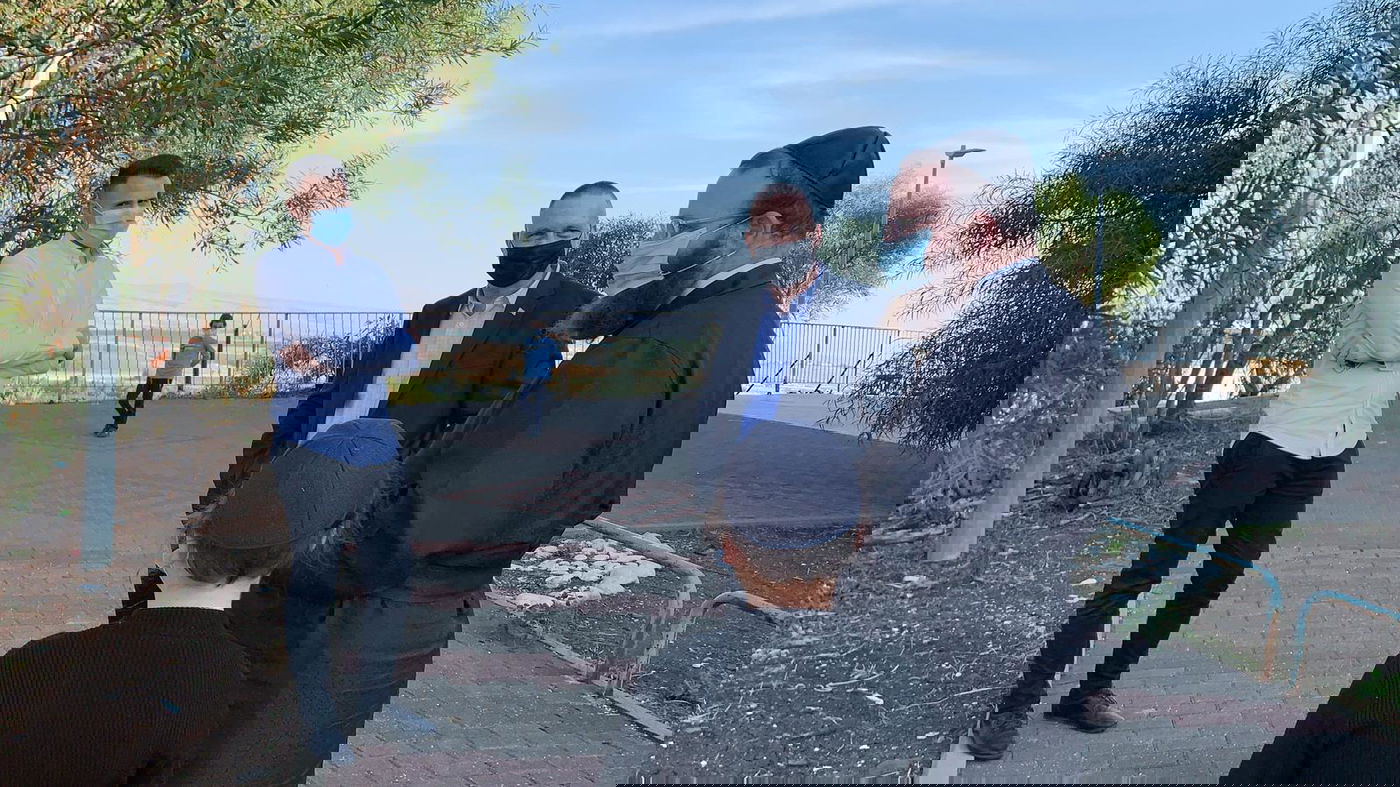 שר המדע ירד לשטח והצדיע לחסידי גור