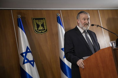 מנדלבליט מבהיר לנתניהו: הסדר ניגוד העניינים - מחייב