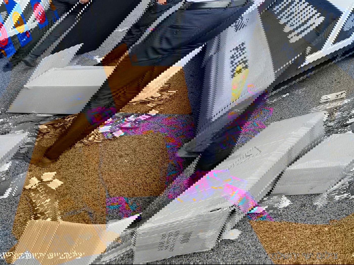 ירושלים: קיצונים מחו על חלוקת חוברות • תיעוד