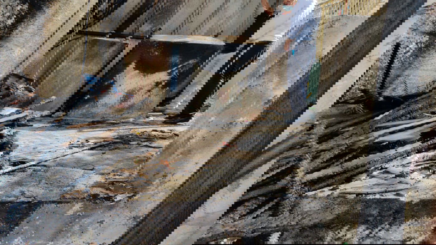 ירושלים: בן 73 נפצע קשה ממיכל נפט שהתלקח