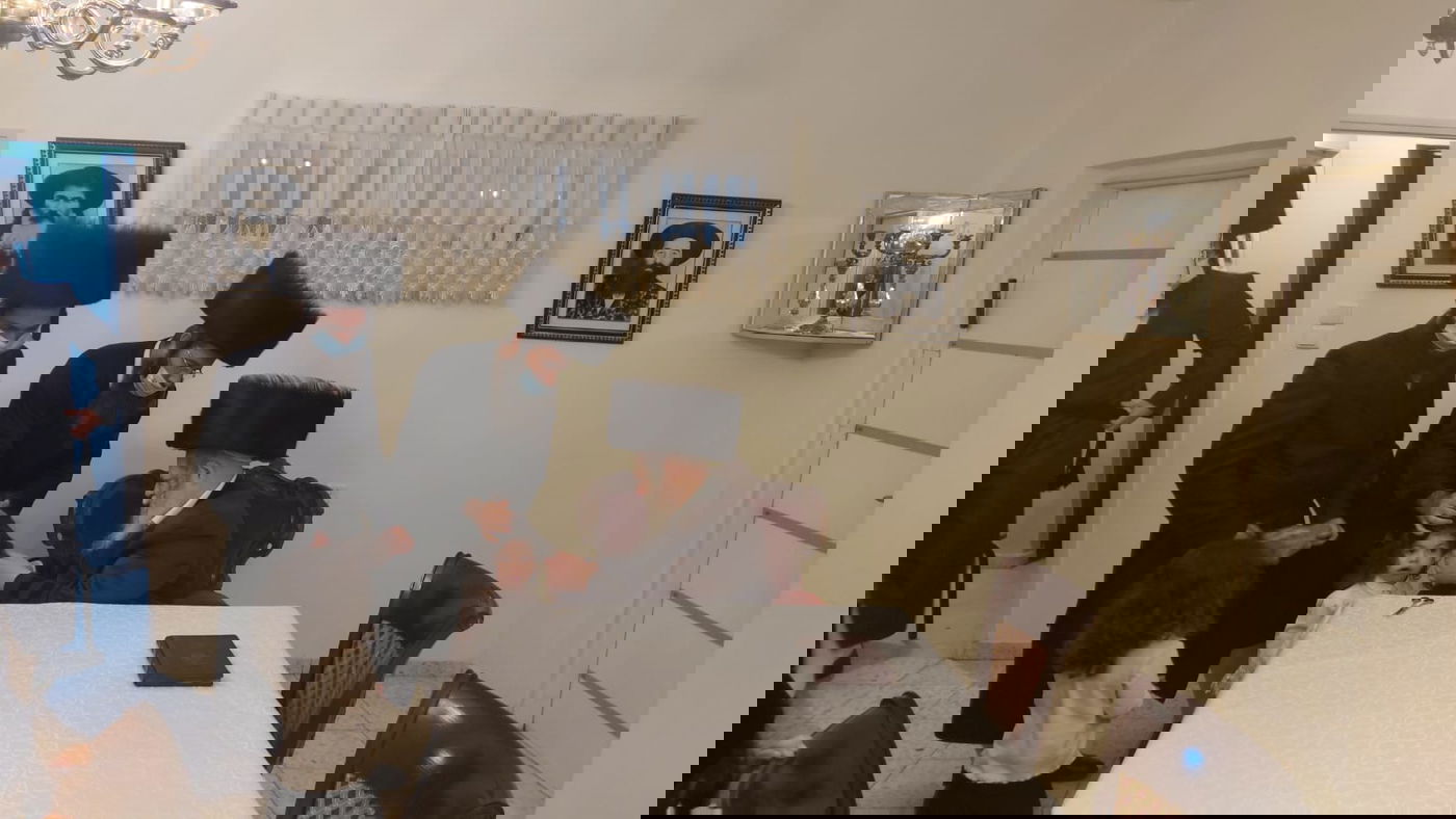 הרבי מפרמישלאן ערך 'חלאקה' לנכדו הקטן