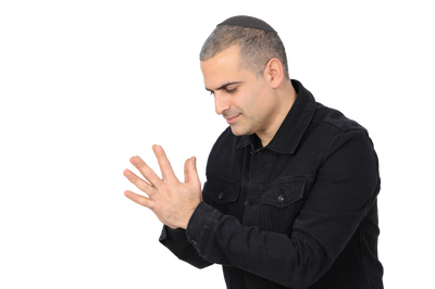 ישי סיידוף בסינגל חדש: "צא אל המסע"