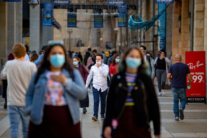 בגלל הצפיפות: מתירים יותר קונים בחנויות