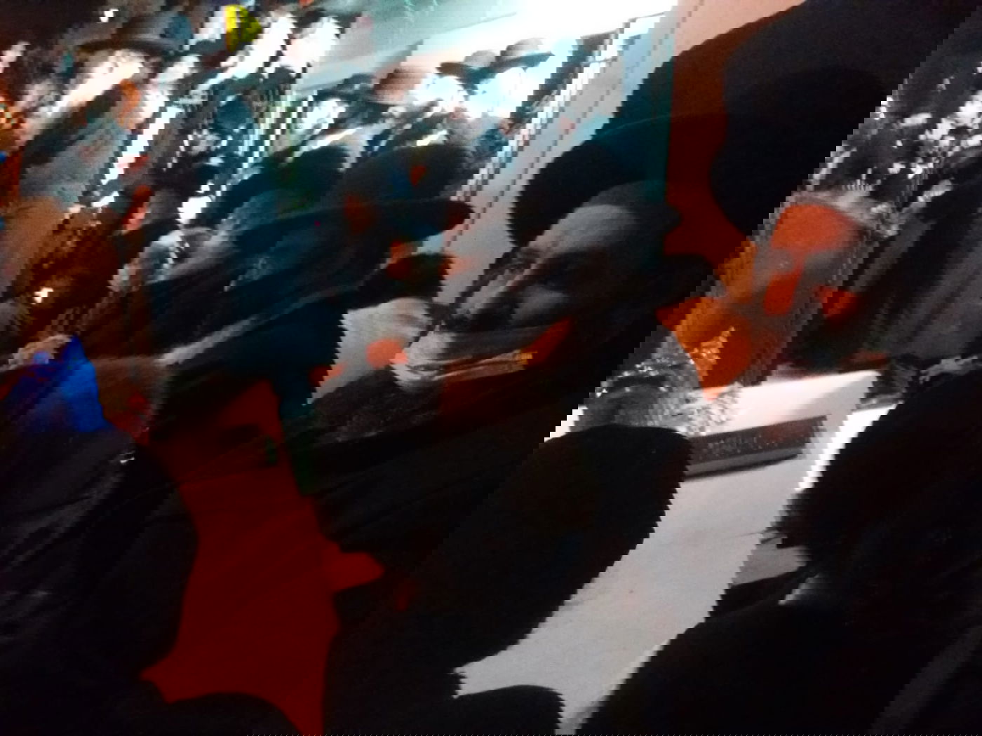 חסידי גור הפגינו: "משמיצים את צדיק הדור"