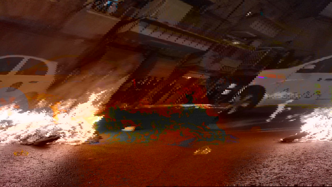 ערב הדיון המכריע: הפגנה סוערת בירושלים