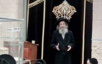 עצרת התעוררות בישיבת ראדין עם המשפיע החסידי