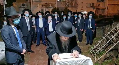 בשירת 'טובים מאורות'