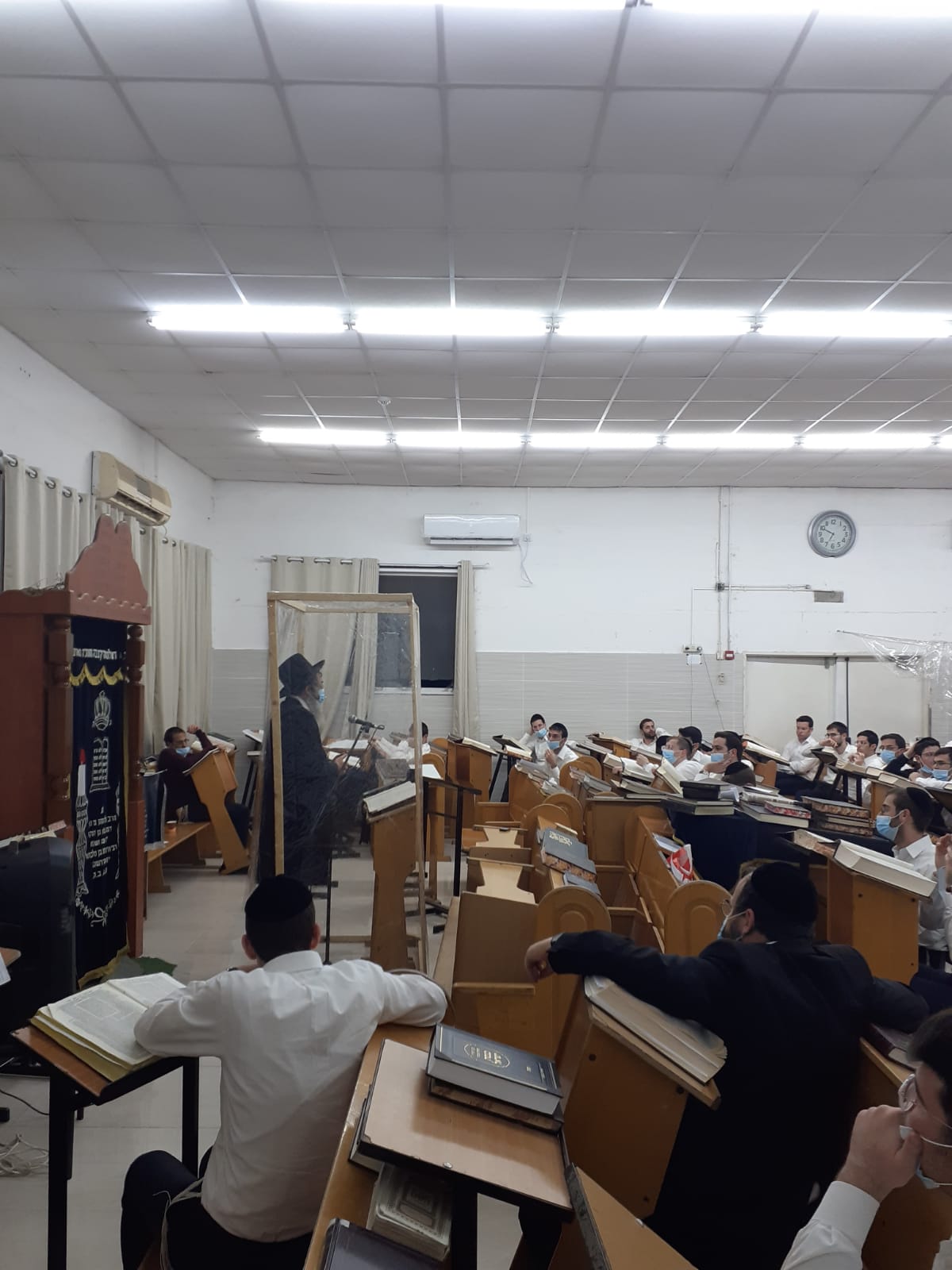 ר"י חברון הגיעו לבקר בסניף הישיבה בחדרה