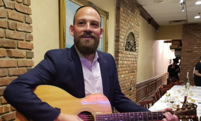 מנדי ווארש בסינגל חדש: "הכפירים"