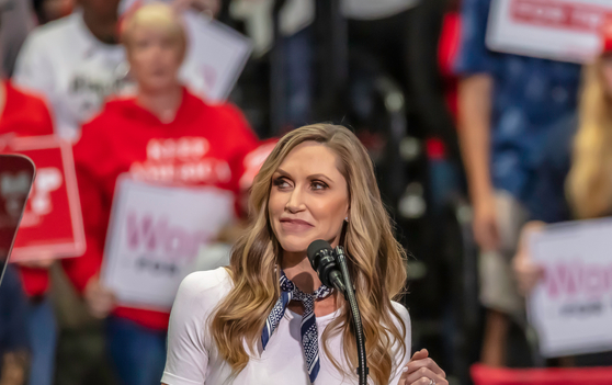 המשפחה נשארת בפוליטיקה: לארה טראמפ תתמודד לסנאט