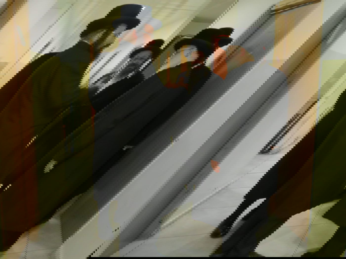 אלעד: ויז'ניץ בנו מקווה חדש; האב"ד הגיע לסיור