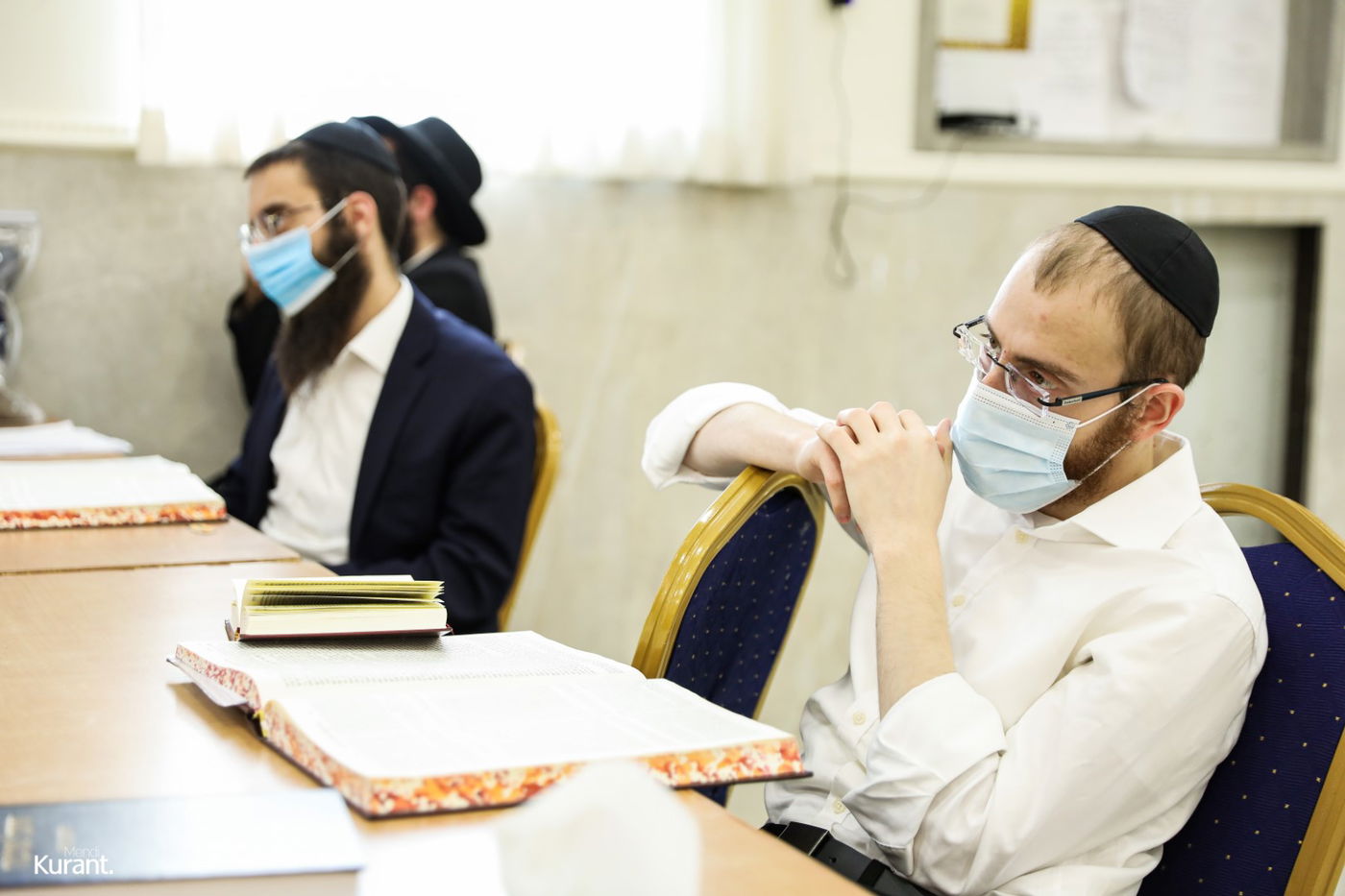 חתן האדמו"ר מסלונים מסר שיעור בחב"ד