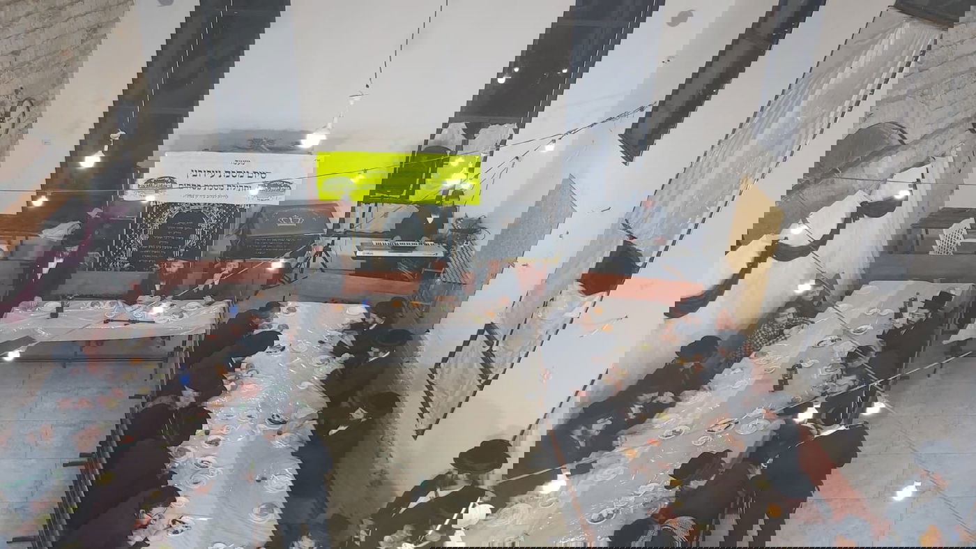 חסידי לעלוב בצפת סיימו את מסכת עירובין