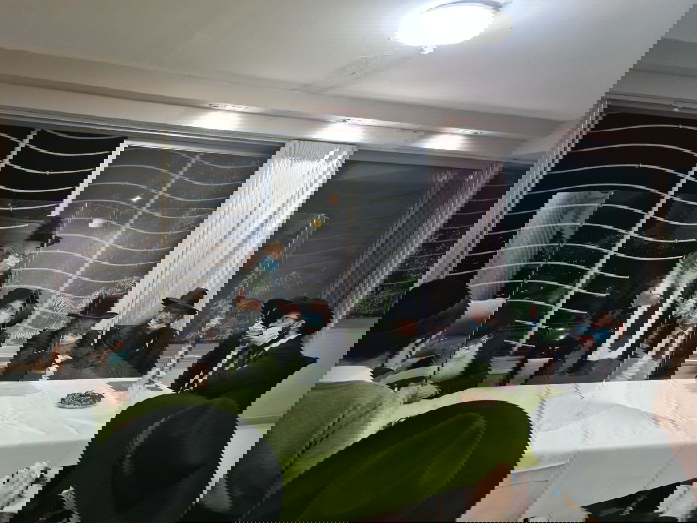 שמחה ב'מיר' ו'תפרח': נכדת הגר"א פילץ והגר"ב קרליבך - התארסה