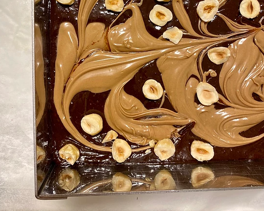 צאו מהריבוע: בראוניז נוגט ואגוזי לוז קלים להכנה