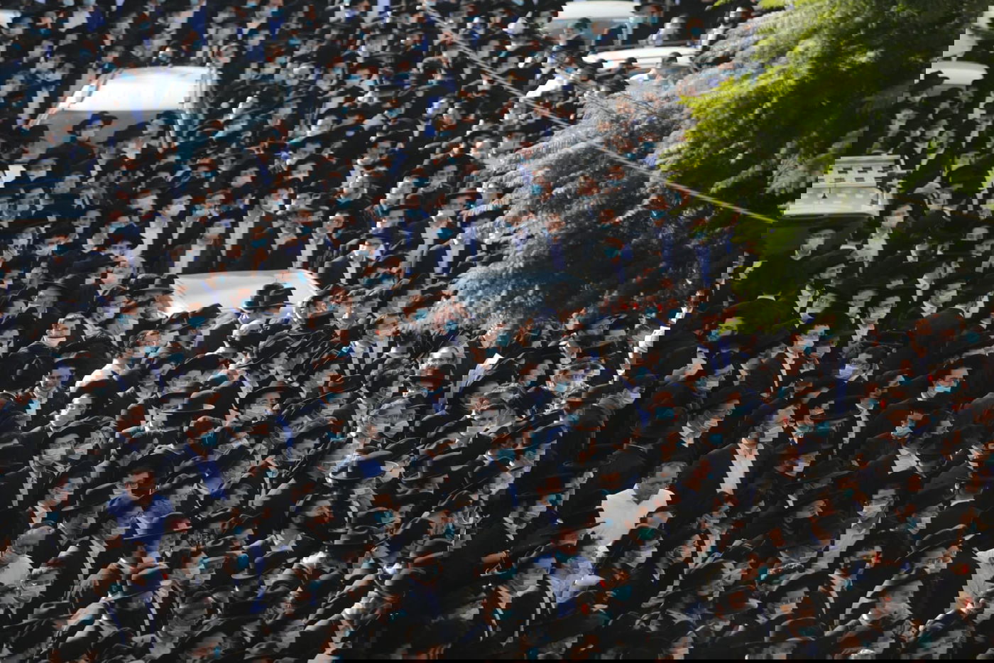 "ספר מוסר מהלך; הייתה לו הארת פנים מיוחדת לכל אחד"