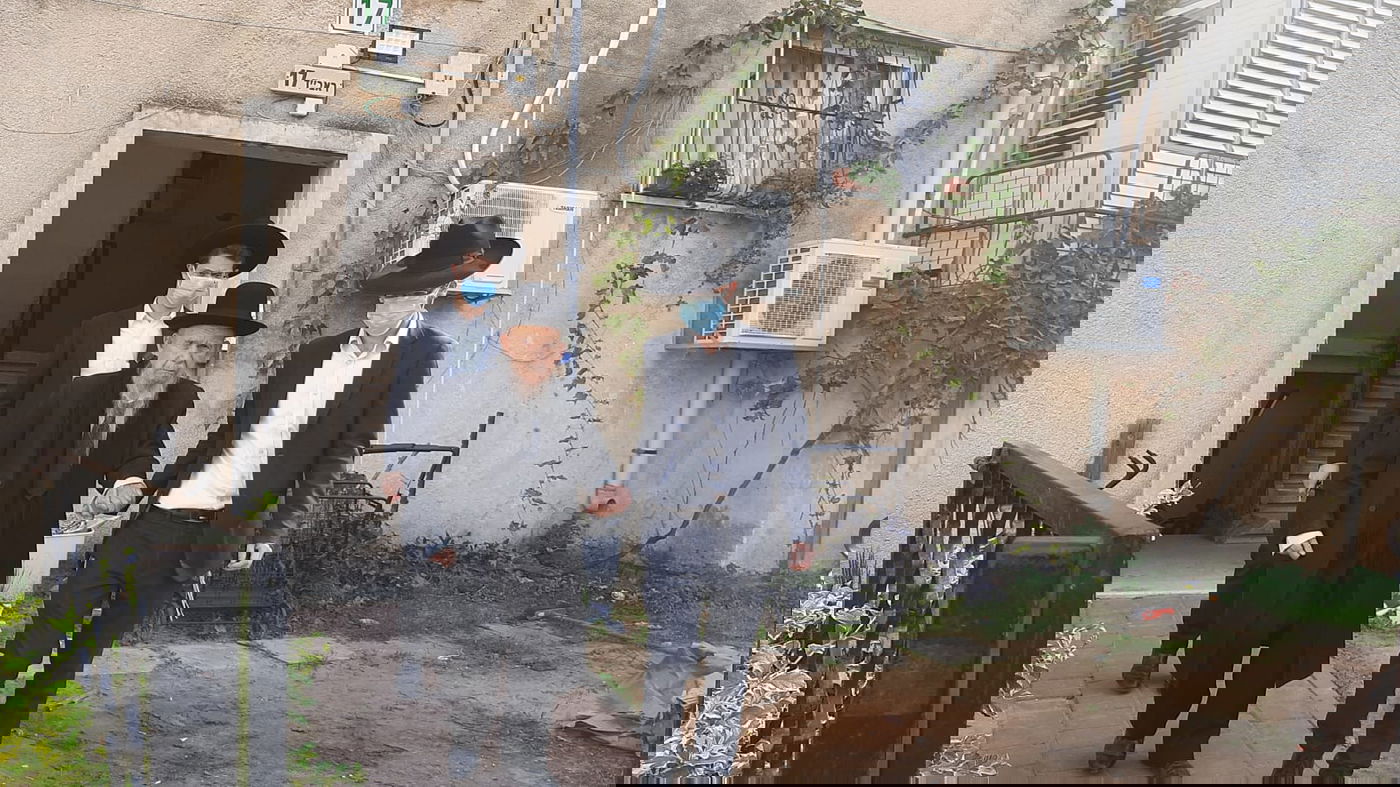 הגר"ג יוצא לכינוס