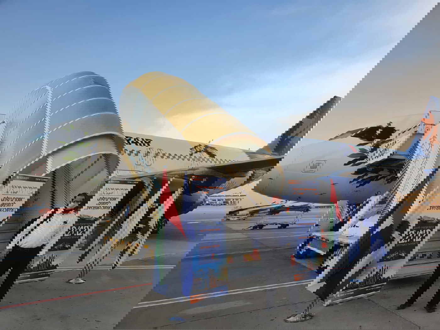 הבהלה לדובאי: "תביאו סנדוויצ'ים מהבית"