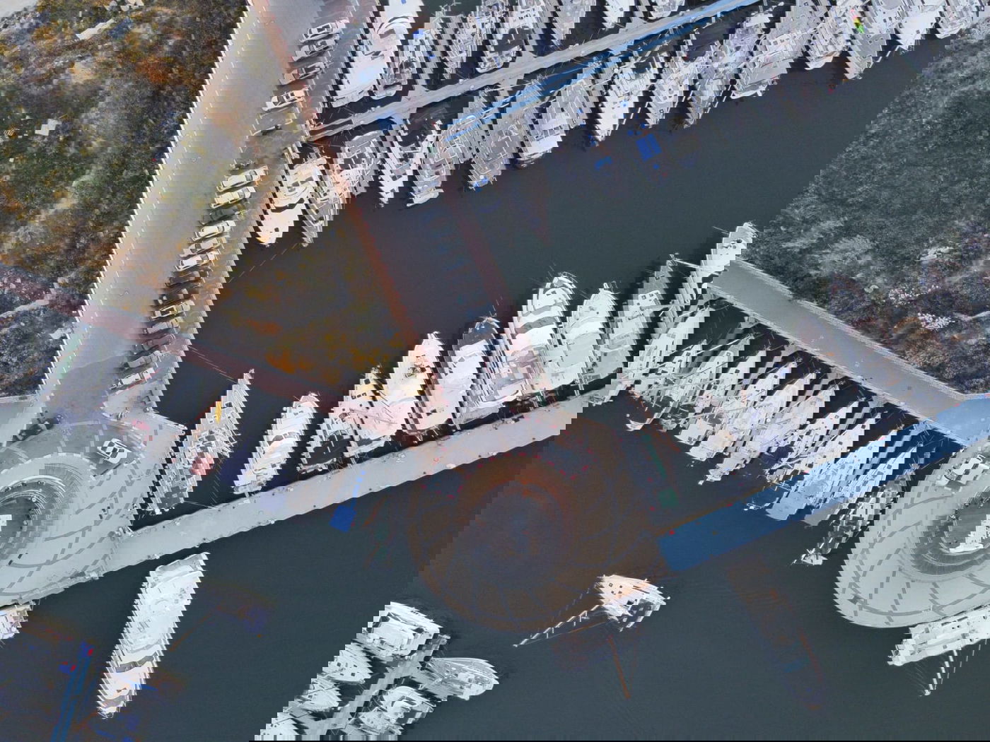 המעגן והספינות: סיור מצולם במרינה הרצליה