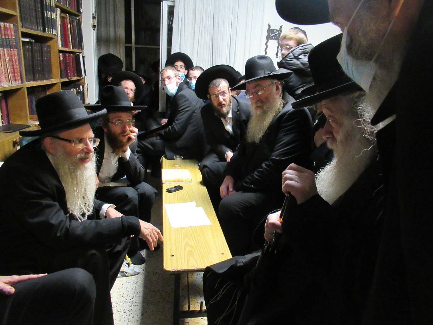 ניחום אבלים אצל הגר"א שטרנבוך • תיעוד