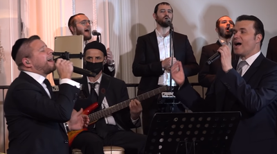 אוהד מושקוביץ ומרדכי שפירא בלהיט הישראלי