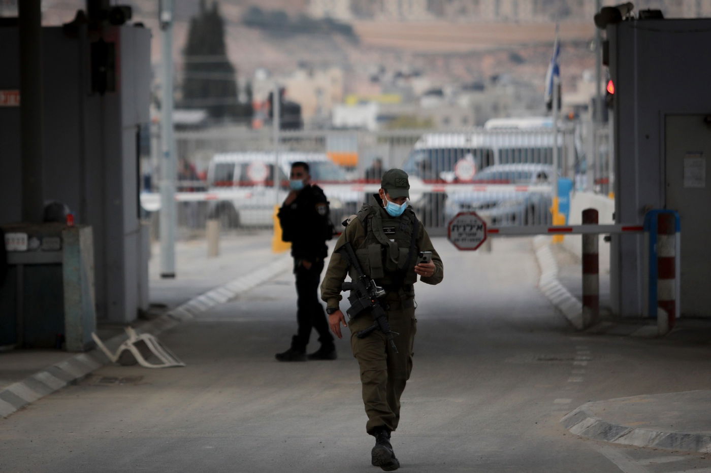 אחרי ההתפרעויות וניסיון הפיגוע: תיעוד ממחסום קלנדיה