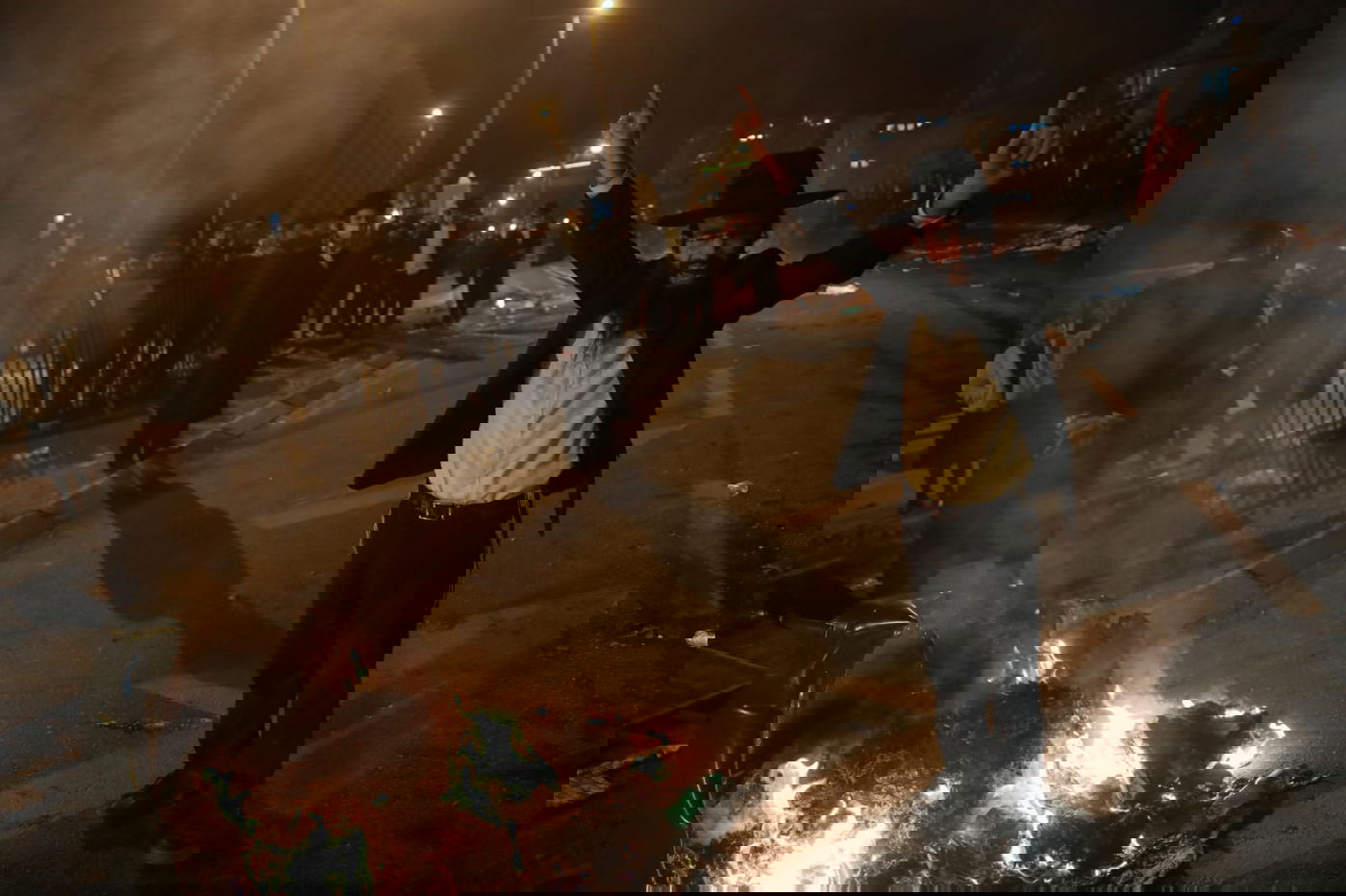 הקרב על הרכבת הקלה: לילה של הפגנות ועימותים בבירה