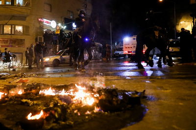 הקרב על הרכבת הקלה: לילה של הפגנות ועימותים בבירה