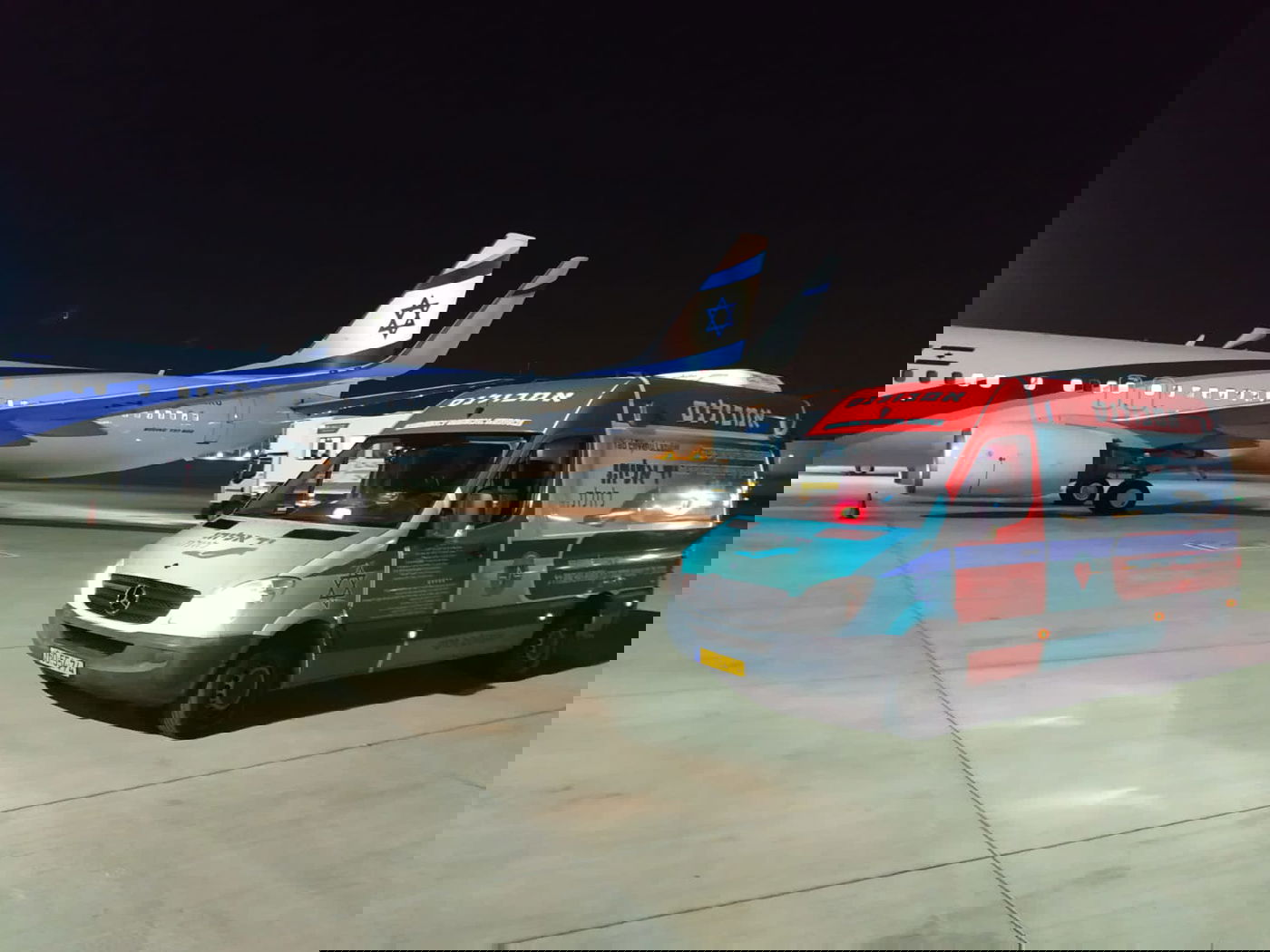 טיסת החילוץ כללה רופא מומחה ושני פרמדיקים